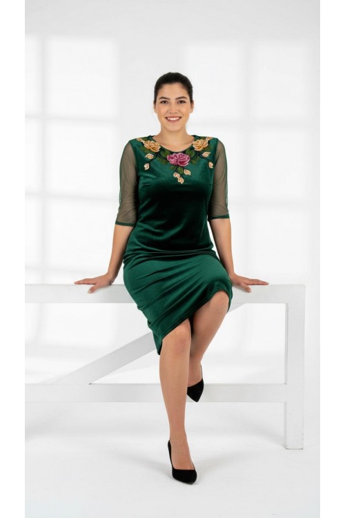 Nidya Moda Büyük Beden Kadın Yeşil Roba Kol Tül Gül Aplik Yaka Kadife Abiye Elbise-4125Y Nidya Moda Büyük Beden Kadın Yeşil Roba Kol Tül Gül Aplik Yaka Kadife Abiye Elbise-4125Y