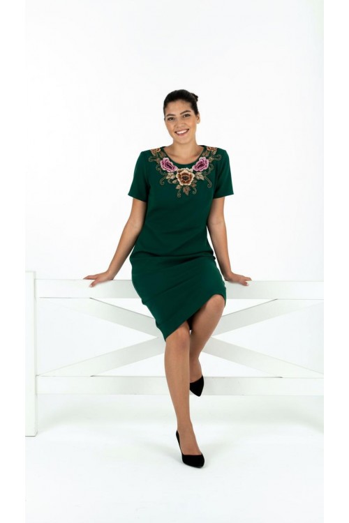 Nidya Moda Büyük Beden Kadın Yeşil Menekşe Motif Aplik Yaka Örme Abiye Elbise-4124Y Nidya Moda Büyük Beden Kadın Yeşil Menekşe Motif Aplik Yaka Örme Abiye Elbise-4124Y